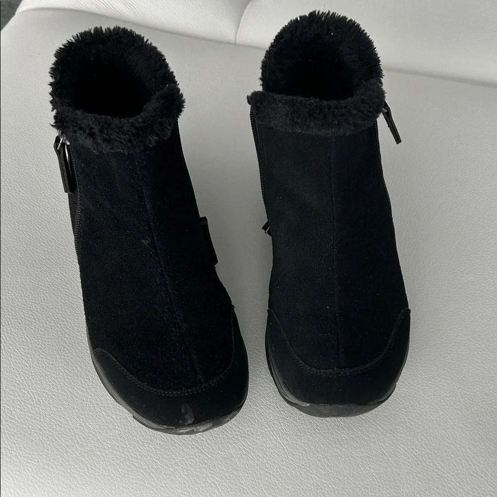 Easy Spirit Elinot women’s Black Winter Boots, size 9 Wide